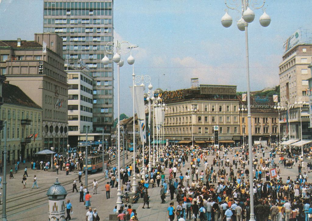 Trg Republike (današnji Trg bana Jelačića) 1987. godina